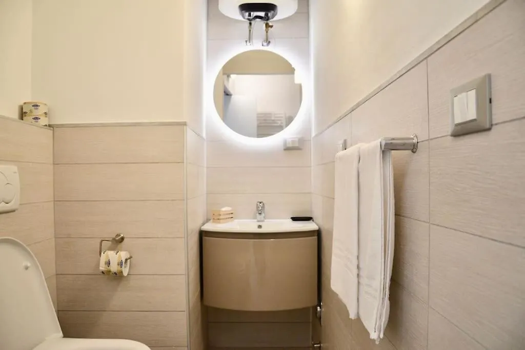 Turris Apartments - Rivareno Centro Storico Bologna 0*,  Italy