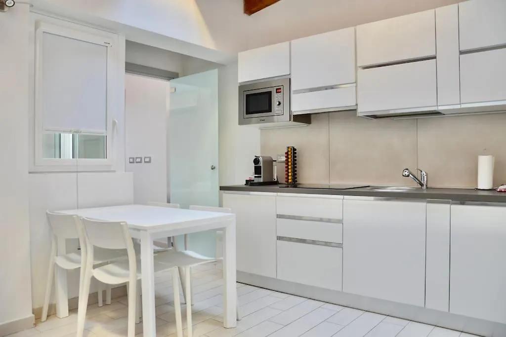 Turris Apartments - Rivareno Centro Storico Bologna Italy