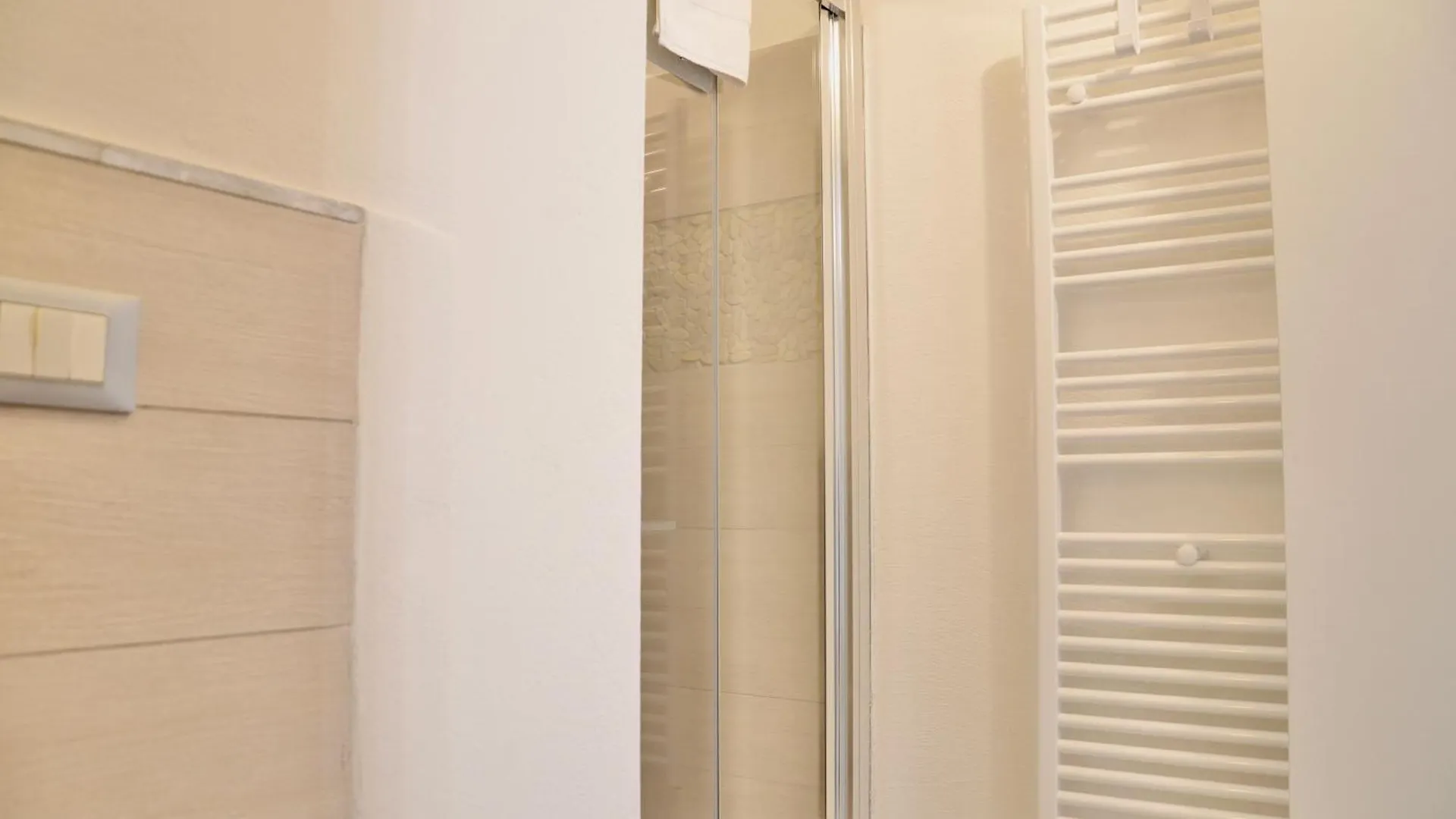 Turris Apartments - Rivareno Centro Storico Bologna 0*,